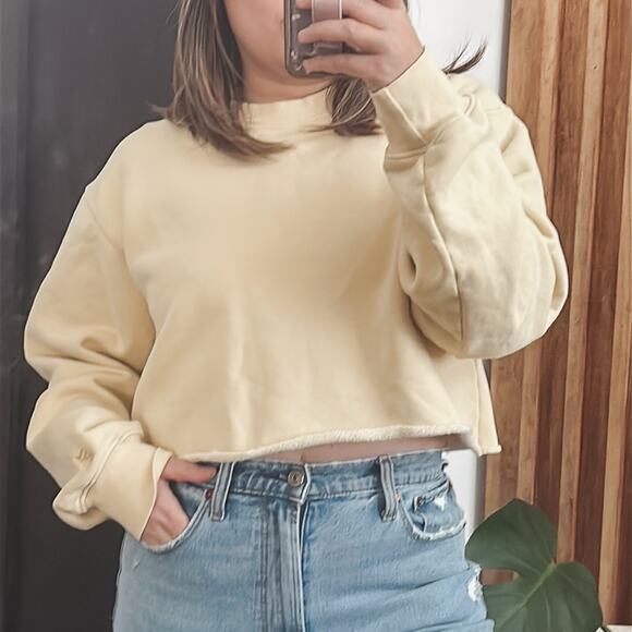 Aritzia X TNa Cozy AF Cropped Fleeced Sweatshirt. Size M - Picture 4 of 11